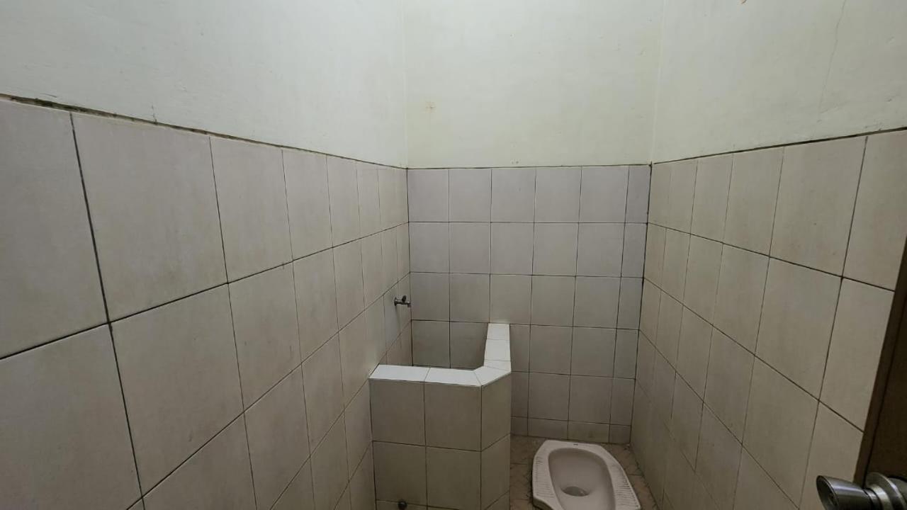 Hotel Metro Kudus Tanggulangin Exterior foto